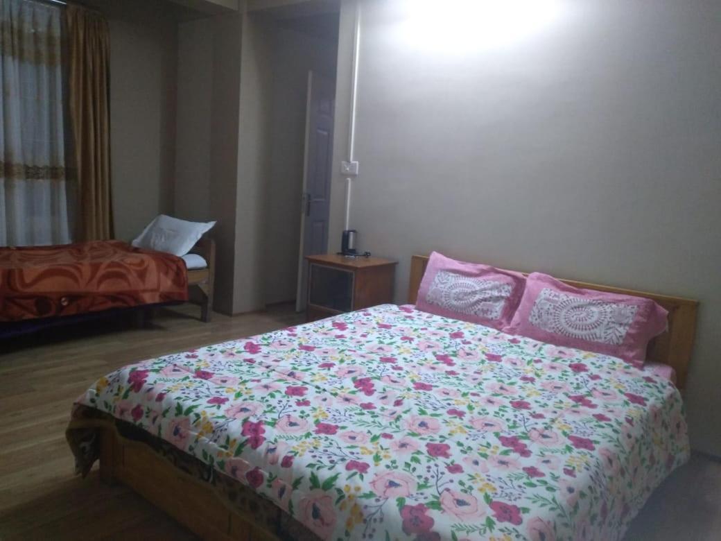 Na-U-Iaka Homestay シロン エクステリア 写真